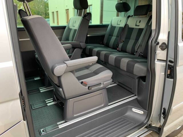 Серый Фольксваген Мультиван, объемом двигателя 2.5 л и пробегом 352 тыс. км за 14455 $, фото 11 на Automoto.ua