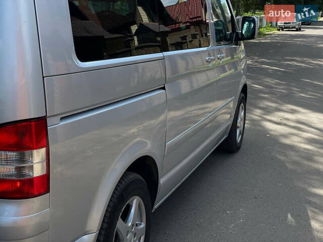 Сірий Фольксваген Мультиван, об'ємом двигуна 2.5 л та пробігом 390 тис. км за 14000 $, фото 16 на Automoto.ua