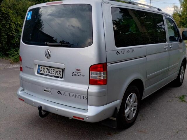 Серый Фольксваген Мультиван, объемом двигателя 2.5 л и пробегом 277 тыс. км за 16000 $, фото 5 на Automoto.ua