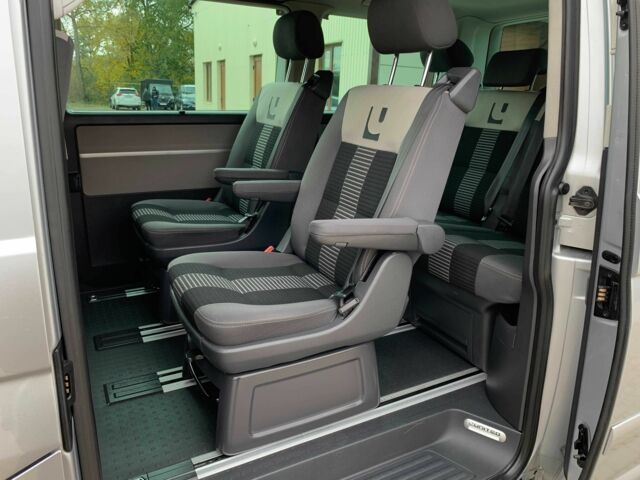 Серый Фольксваген Мультиван, объемом двигателя 2.5 л и пробегом 352 тыс. км за 14455 $, фото 10 на Automoto.ua