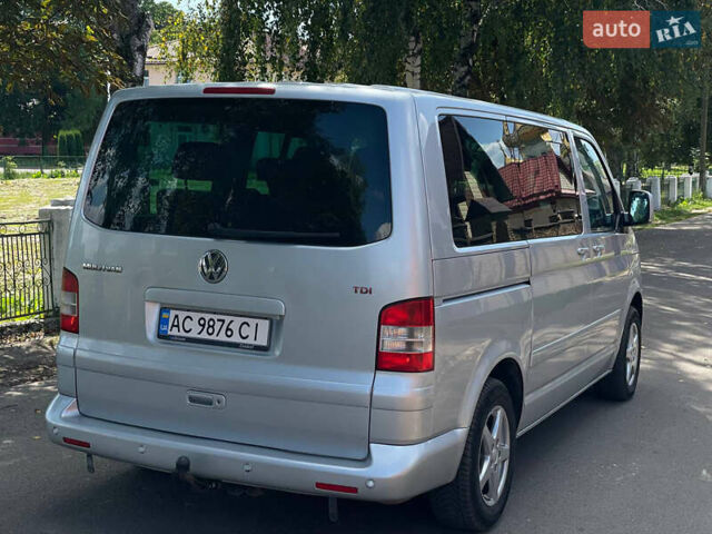Сірий Фольксваген Мультиван, об'ємом двигуна 2.5 л та пробігом 390 тис. км за 14000 $, фото 8 на Automoto.ua