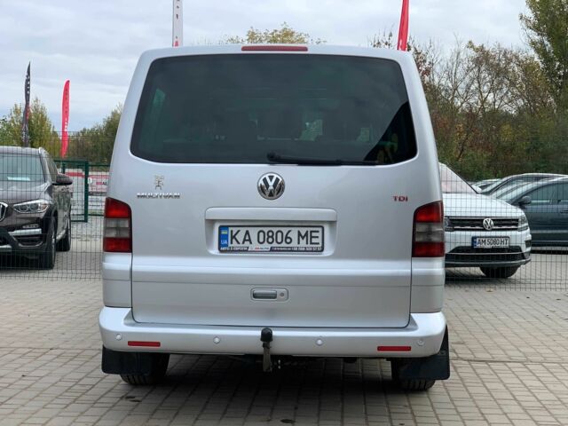 Серый Фольксваген Мультиван, объемом двигателя 2.5 л и пробегом 352 тыс. км за 14455 $, фото 5 на Automoto.ua