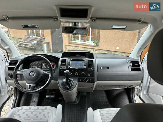 Серый Фольксваген Мультиван, объемом двигателя 1.97 л и пробегом 300 тыс. км за 14400 $, фото 44 на Automoto.ua