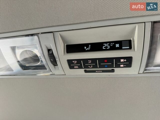 Сірий Фольксваген Мультиван, об'ємом двигуна 1.97 л та пробігом 310 тис. км за 21900 $, фото 48 на Automoto.ua