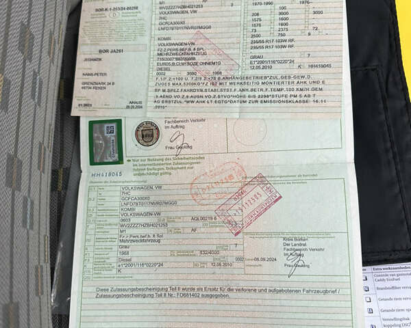 Серый Фольксваген Мультиван, объемом двигателя 1.97 л и пробегом 300 тыс. км за 14400 $, фото 55 на Automoto.ua