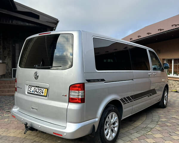 Серый Фольксваген Мультиван, объемом двигателя 1.97 л и пробегом 300 тыс. км за 14400 $, фото 7 на Automoto.ua
