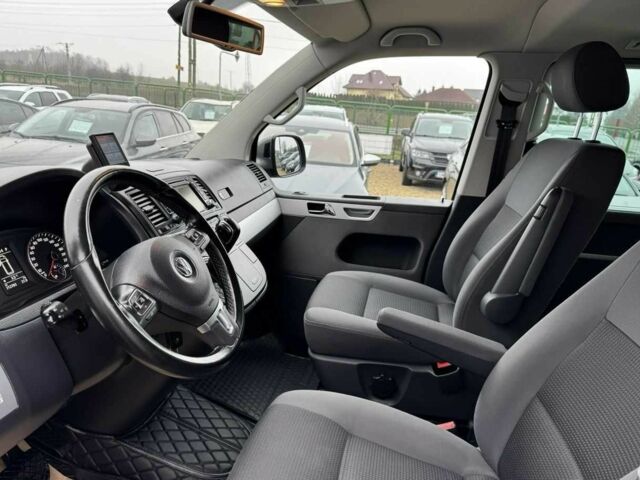 Серый Фольксваген Мультиван, объемом двигателя 2 л и пробегом 212 тыс. км за 7700 $, фото 10 на Automoto.ua