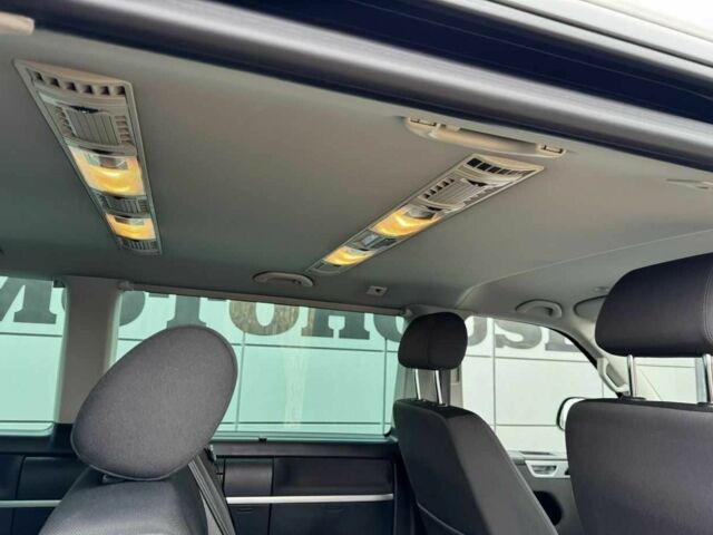 Серый Фольксваген Мультиван, объемом двигателя 2 л и пробегом 212 тыс. км за 7700 $, фото 18 на Automoto.ua