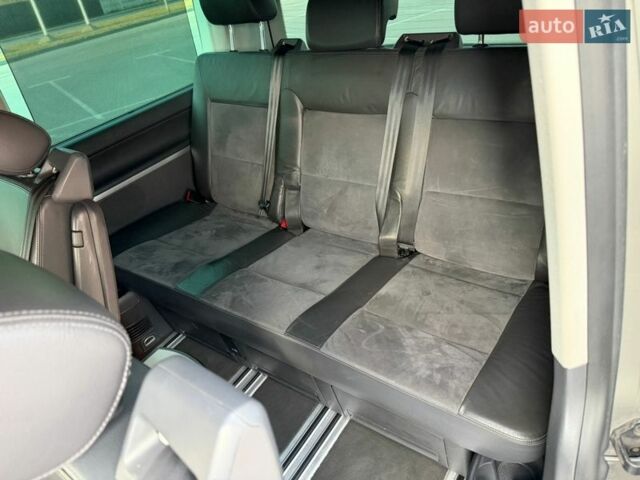 Сірий Фольксваген Мультиван, об'ємом двигуна 1.97 л та пробігом 310 тис. км за 21900 $, фото 51 на Automoto.ua