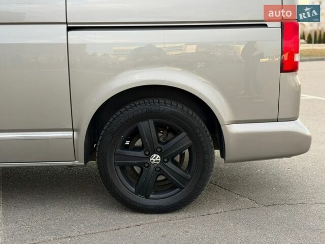 Сірий Фольксваген Мультиван, об'ємом двигуна 1.97 л та пробігом 310 тис. км за 21900 $, фото 22 на Automoto.ua