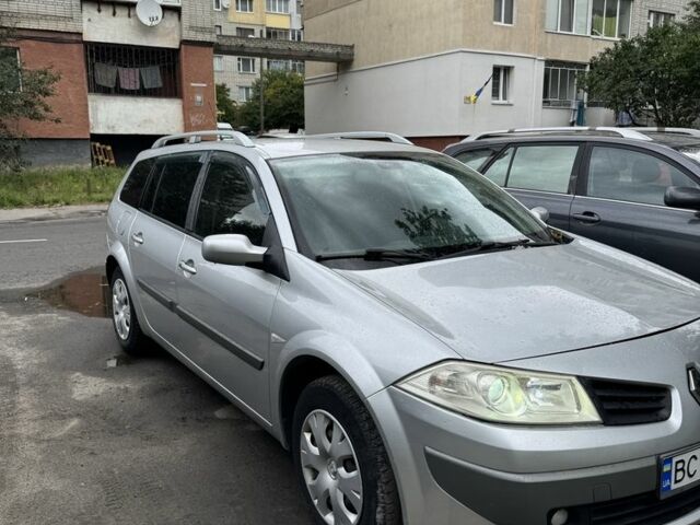 Сірий Фольксваген Мультиван, об'ємом двигуна 1.97 л та пробігом 290 тис. км за 17700 $, фото 1 на Automoto.ua