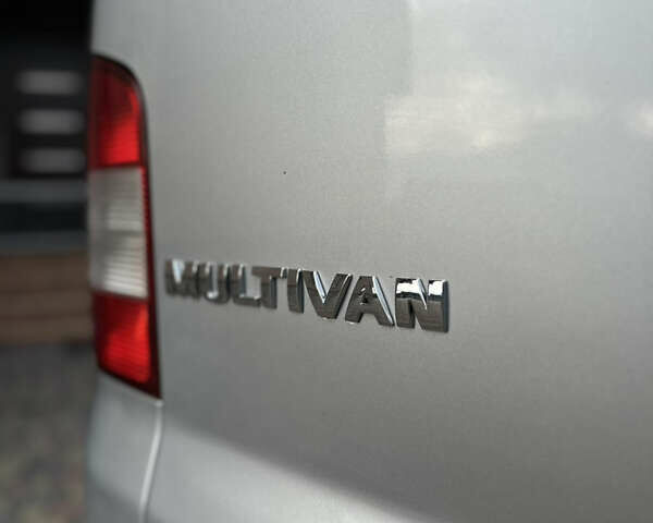 Серый Фольксваген Мультиван, объемом двигателя 1.97 л и пробегом 300 тыс. км за 14400 $, фото 16 на Automoto.ua