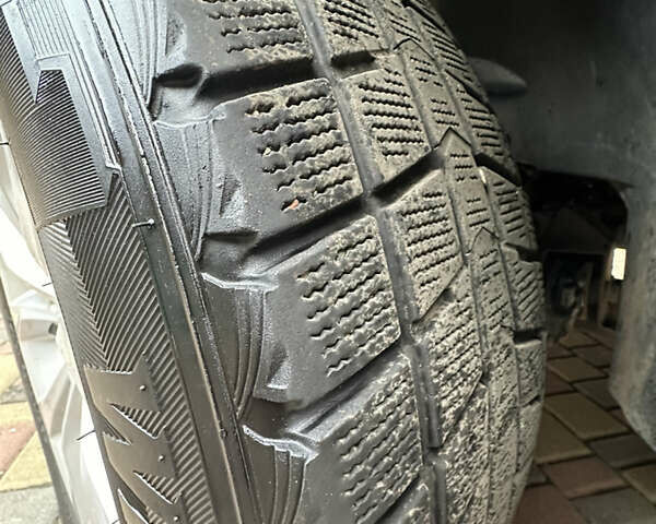 Серый Фольксваген Мультиван, объемом двигателя 1.97 л и пробегом 300 тыс. км за 14400 $, фото 63 на Automoto.ua