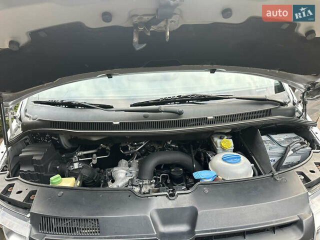 Серый Фольксваген Мультиван, объемом двигателя 1.97 л и пробегом 300 тыс. км за 14400 $, фото 58 на Automoto.ua