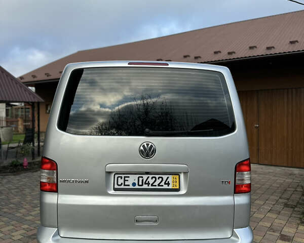 Серый Фольксваген Мультиван, объемом двигателя 1.97 л и пробегом 300 тыс. км за 14400 $, фото 6 на Automoto.ua