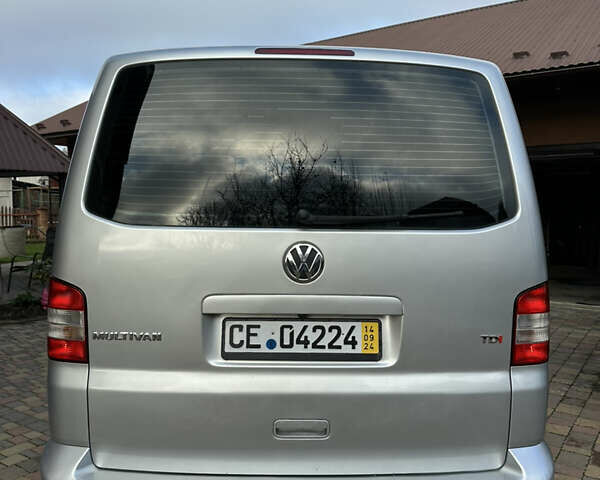 Серый Фольксваген Мультиван, объемом двигателя 1.97 л и пробегом 300 тыс. км за 14400 $, фото 10 на Automoto.ua