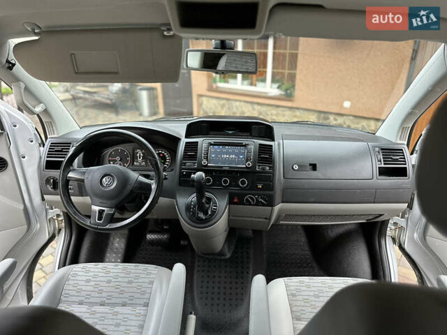 Серый Фольксваген Мультиван, объемом двигателя 1.97 л и пробегом 300 тыс. км за 14400 $, фото 43 на Automoto.ua