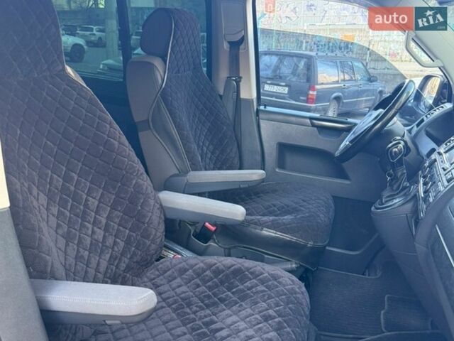 Серый Фольксваген Мультиван, объемом двигателя 1.97 л и пробегом 285 тыс. км за 19000 $, фото 8 на Automoto.ua