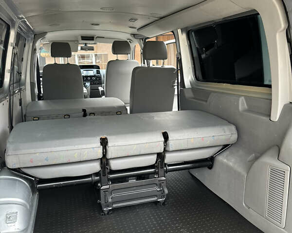 Серый Фольксваген Мультиван, объемом двигателя 1.97 л и пробегом 300 тыс. км за 14400 $, фото 36 на Automoto.ua