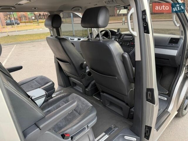 Сірий Фольксваген Мультиван, об'ємом двигуна 1.97 л та пробігом 310 тис. км за 21900 $, фото 44 на Automoto.ua