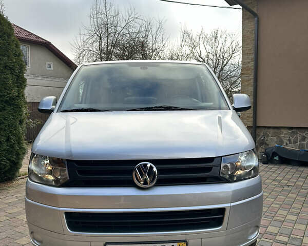 Серый Фольксваген Мультиван, объемом двигателя 1.97 л и пробегом 300 тыс. км за 14400 $, фото 5 на Automoto.ua