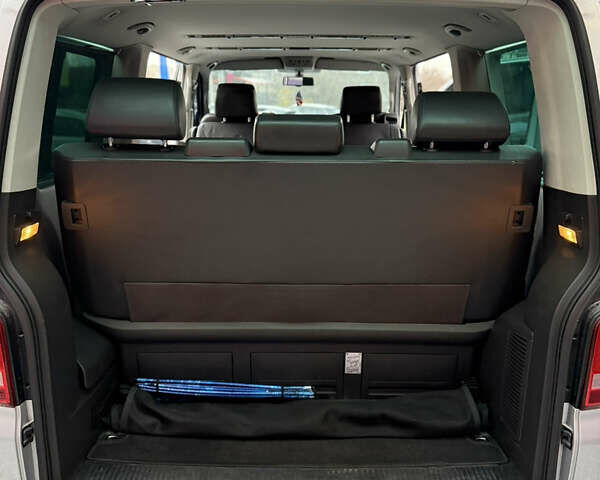 Серый Фольксваген Мультиван, объемом двигателя 1.98 л и пробегом 198 тыс. км за 22000 $, фото 37 на Automoto.ua