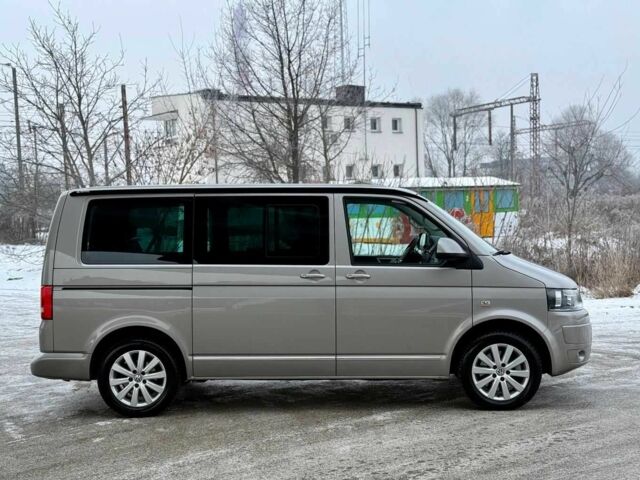 Серый Фольксваген Мультиван, объемом двигателя 2 л и пробегом 154 тыс. км за 9200 $, фото 9 на Automoto.ua