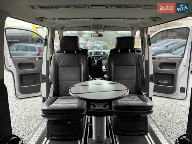 Серый Фольксваген Мультиван, объемом двигателя 1.98 л и пробегом 198 тыс. км за 22000 $, фото 36 на Automoto.ua