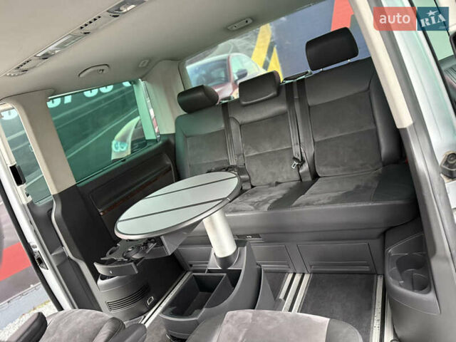 Серый Фольксваген Мультиван, объемом двигателя 1.98 л и пробегом 198 тыс. км за 22000 $, фото 57 на Automoto.ua