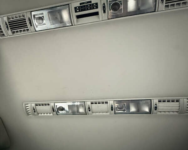 Серый Фольксваген Мультиван, объемом двигателя 1.98 л и пробегом 198 тыс. км за 22000 $, фото 54 на Automoto.ua