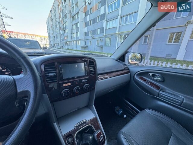 Серый Фольксваген Мультиван, объемом двигателя 2 л и пробегом 280 тыс. км за 23950 $, фото 52 на Automoto.ua