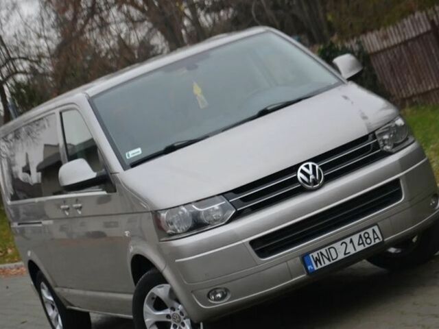 Серый Фольксваген Мультиван, объемом двигателя 2 л и пробегом 198 тыс. км за 8800 $, фото 6 на Automoto.ua