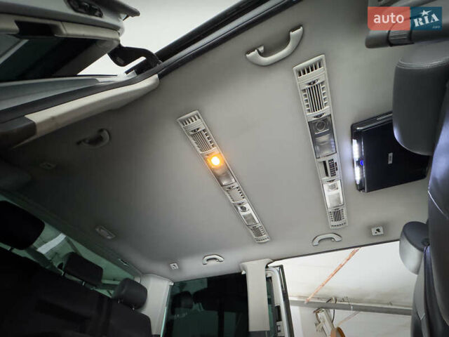 Сірий Фольксваген Мультиван, об'ємом двигуна 2.46 л та пробігом 358 тис. км за 22000 $, фото 15 на Automoto.ua