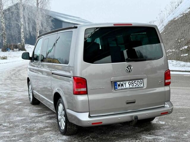 Серый Фольксваген Мультиван, объемом двигателя 2 л и пробегом 154 тыс. км за 9200 $, фото 5 на Automoto.ua
