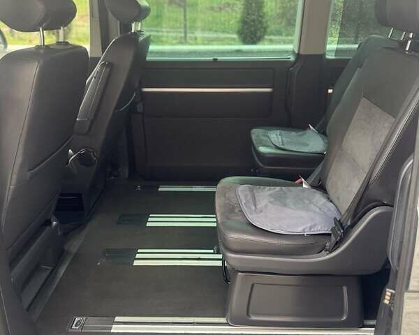 Серый Фольксваген Мультиван, объемом двигателя 1.97 л и пробегом 203 тыс. км за 23600 $, фото 17 на Automoto.ua