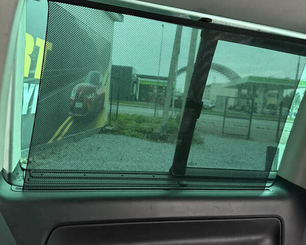 Серый Фольксваген Мультиван, объемом двигателя 1.98 л и пробегом 198 тыс. км за 22000 $, фото 34 на Automoto.ua