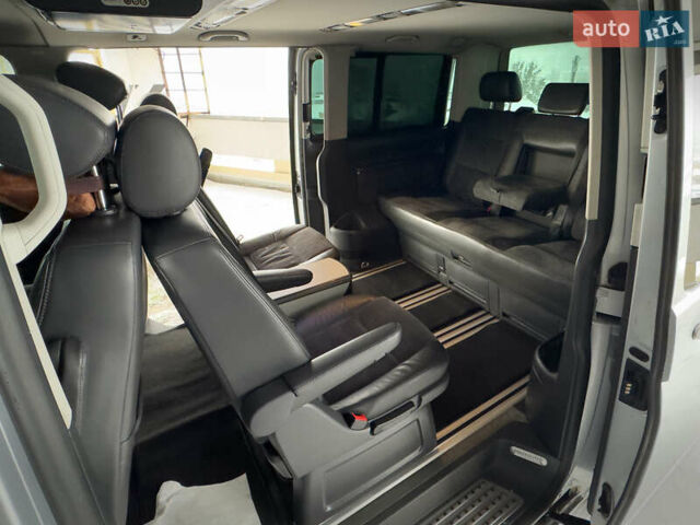 Сірий Фольксваген Мультиван, об'ємом двигуна 2.46 л та пробігом 358 тис. км за 22000 $, фото 10 на Automoto.ua