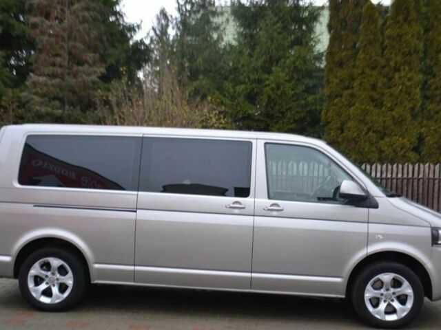 Серый Фольксваген Мультиван, объемом двигателя 2 л и пробегом 198 тыс. км за 8800 $, фото 3 на Automoto.ua