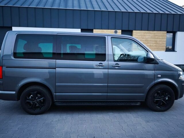 Сірий Фольксваген Мультиван, об'ємом двигуна 2 л та пробігом 212 тис. км за 8200 $, фото 3 на Automoto.ua