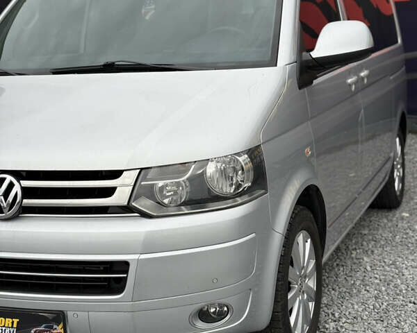 Серый Фольксваген Мультиван, объемом двигателя 1.98 л и пробегом 198 тыс. км за 22000 $, фото 1 на Automoto.ua
