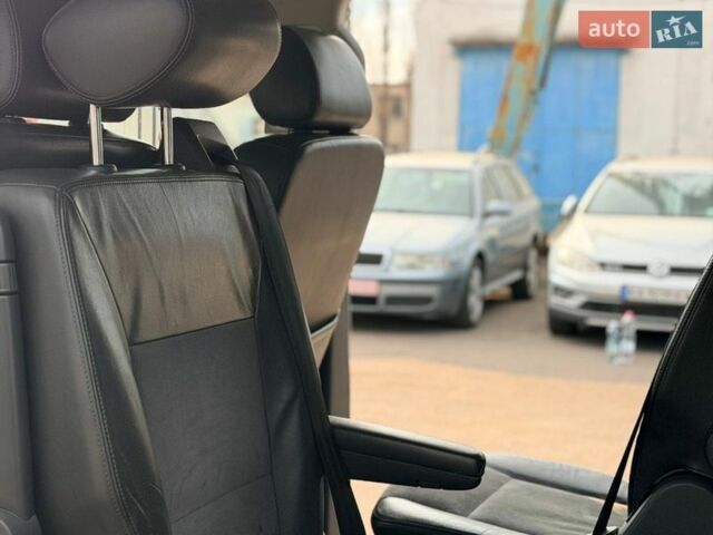 Сірий Фольксваген Мультиван, об'ємом двигуна 1.98 л та пробігом 280 тис. км за 17700 $, фото 9 на Automoto.ua