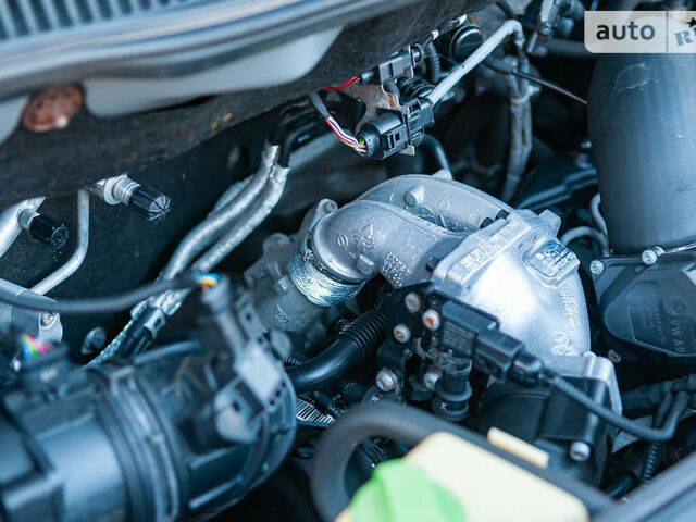 Сірий Фольксваген Мультиван, об'ємом двигуна 2 л та пробігом 224 тис. км за 26000 $, фото 29 на Automoto.ua