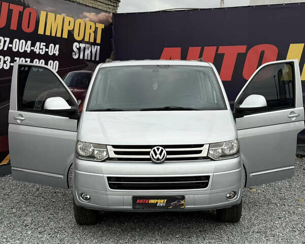 Серый Фольксваген Мультиван, объемом двигателя 1.98 л и пробегом 198 тыс. км за 22000 $, фото 43 на Automoto.ua