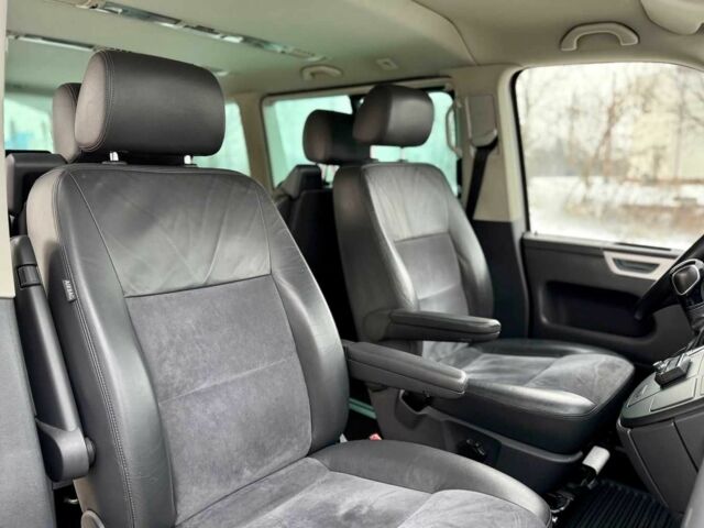 Серый Фольксваген Мультиван, объемом двигателя 2 л и пробегом 154 тыс. км за 9200 $, фото 17 на Automoto.ua