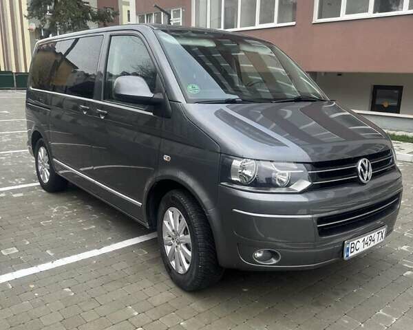 Серый Фольксваген Мультиван, объемом двигателя 1.97 л и пробегом 203 тыс. км за 23600 $, фото 2 на Automoto.ua