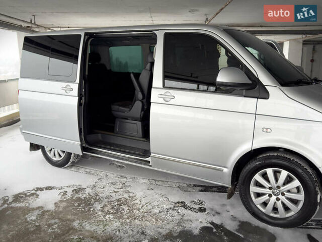 Сірий Фольксваген Мультиван, об'ємом двигуна 2.46 л та пробігом 358 тис. км за 22000 $, фото 9 на Automoto.ua