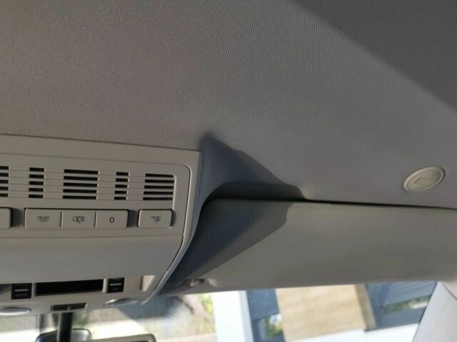 Сірий Фольксваген Мультиван, об'ємом двигуна 2 л та пробігом 212 тис. км за 8200 $, фото 15 на Automoto.ua