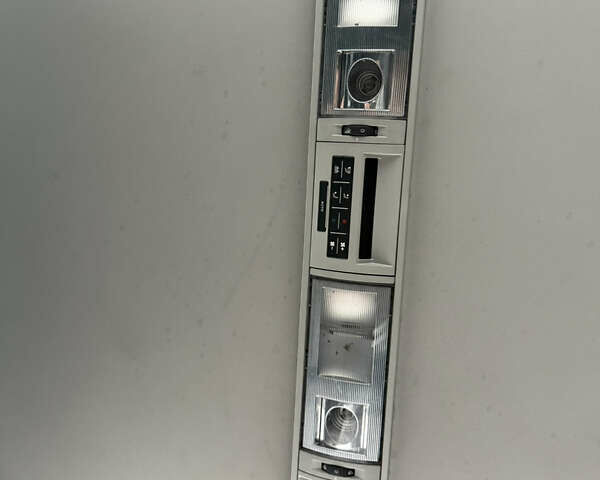 Серый Фольксваген Мультиван, объемом двигателя 1.98 л и пробегом 198 тыс. км за 22000 $, фото 55 на Automoto.ua