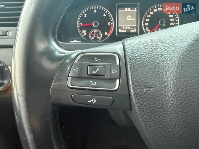 Сірий Фольксваген Мультиван, об'ємом двигуна 1.97 л та пробігом 358 тис. км за 22990 $, фото 19 на Automoto.ua