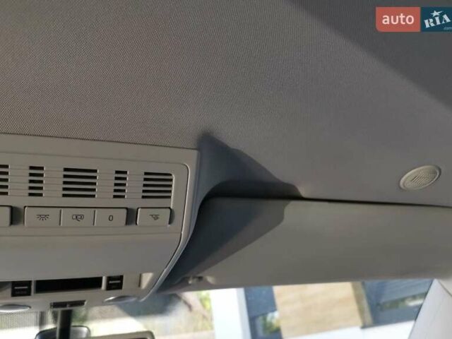 Сірий Фольксваген Мультиван, об'ємом двигуна 1.98 л та пробігом 212 тис. км за 15500 $, фото 15 на Automoto.ua